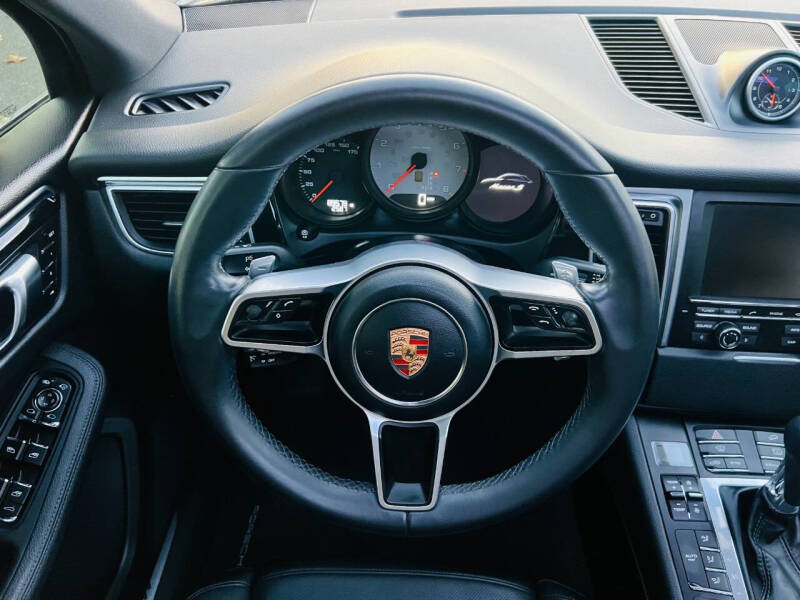 2015 Porsche Macan S