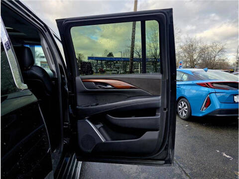 2016 Cadillac Escalade ESV Luxury Collection