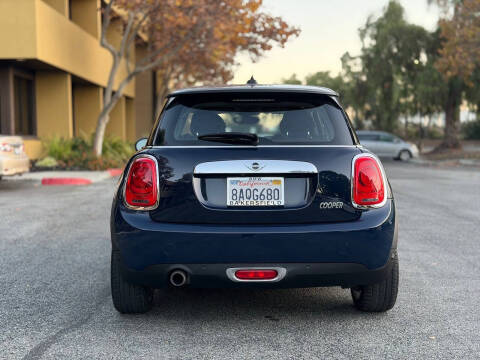 2017 MINI Hardtop 2 Door Cooper