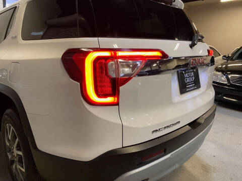 2022 GMC Acadia SLE