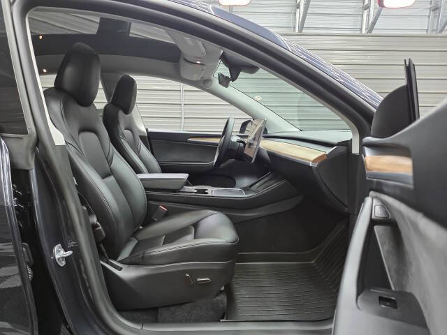 2025 Tesla Model Y Long Range
