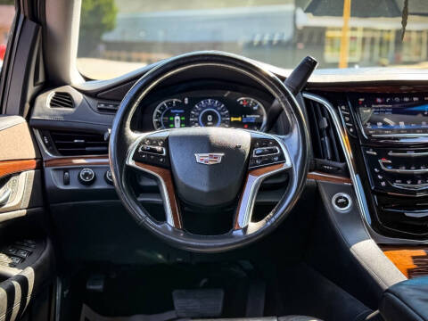 2016 Cadillac Escalade Luxury Collection