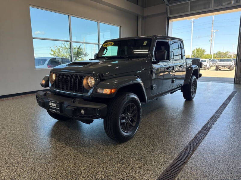 2025 Jeep Gladiator Sport
