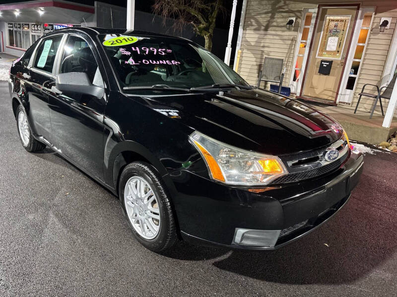 2010 Ford Focus SE's photo