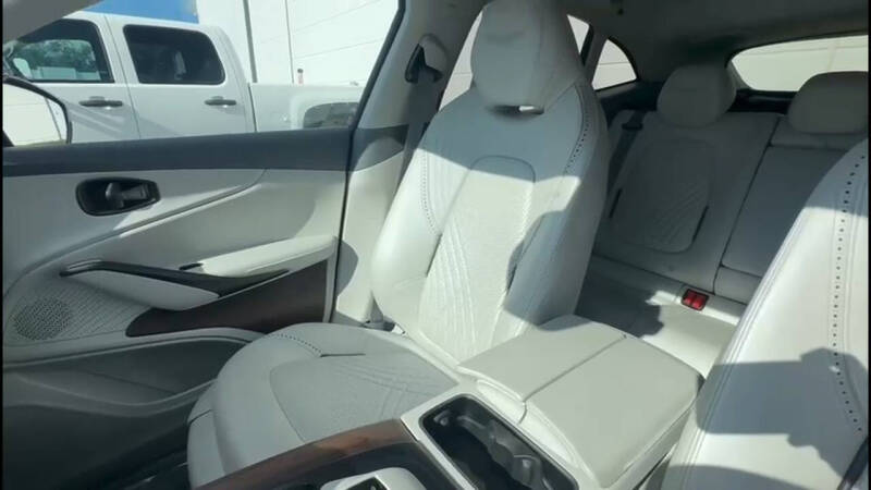 2021 Aston Martin DBX