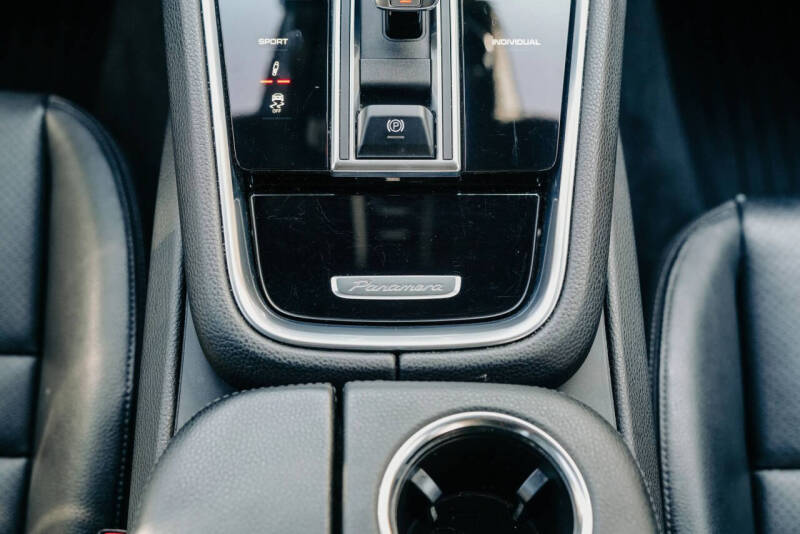 2019 Porsche Panamera 4 Executive