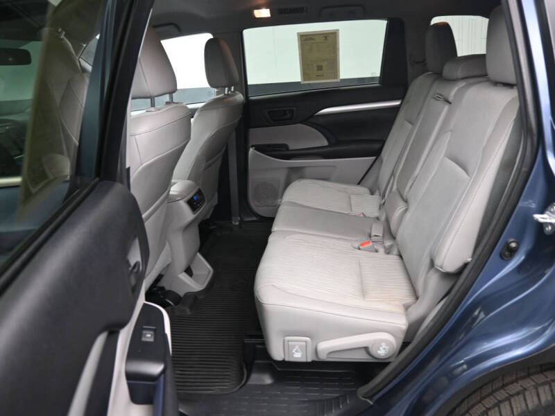 2016 Toyota Highlander LE Plus