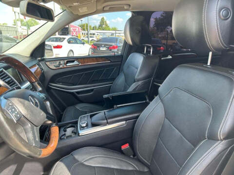 2014 Mercedes-Benz GL-Class GL 550 4MATIC