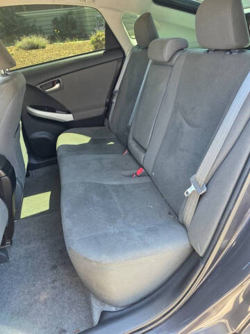 2012 Toyota Prius Two