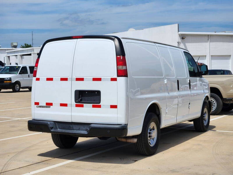 2021 Chevrolet Express 2500