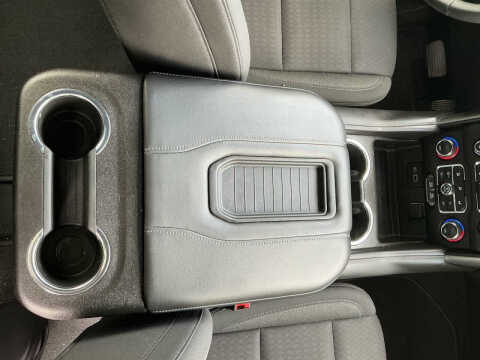 2023 Chevrolet Suburban LS