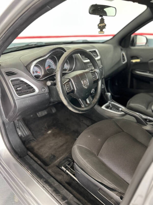 2013 Dodge Avenger SE