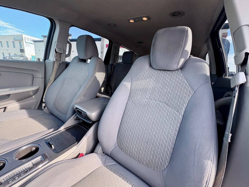 2011 Chevrolet Traverse LS