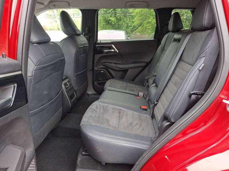 2025 Mitsubishi Outlander SE