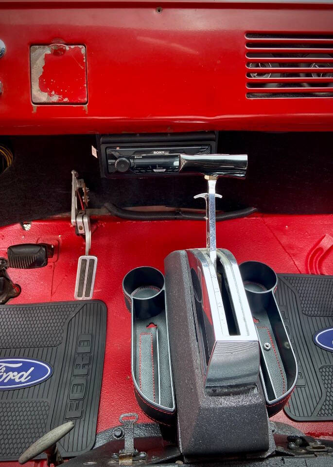 1961 Ford E-100 20