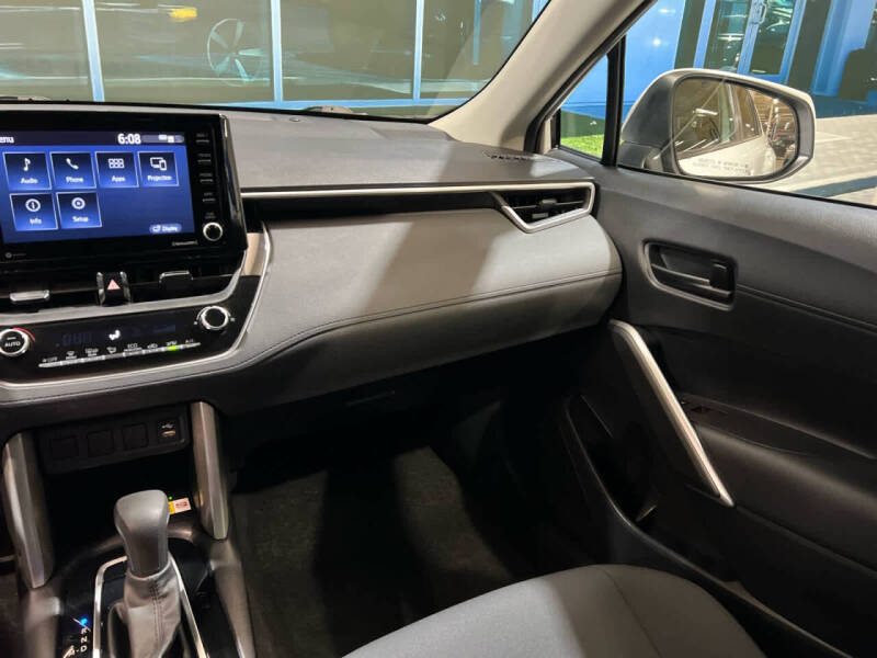 2022 Toyota Corolla Cross LE