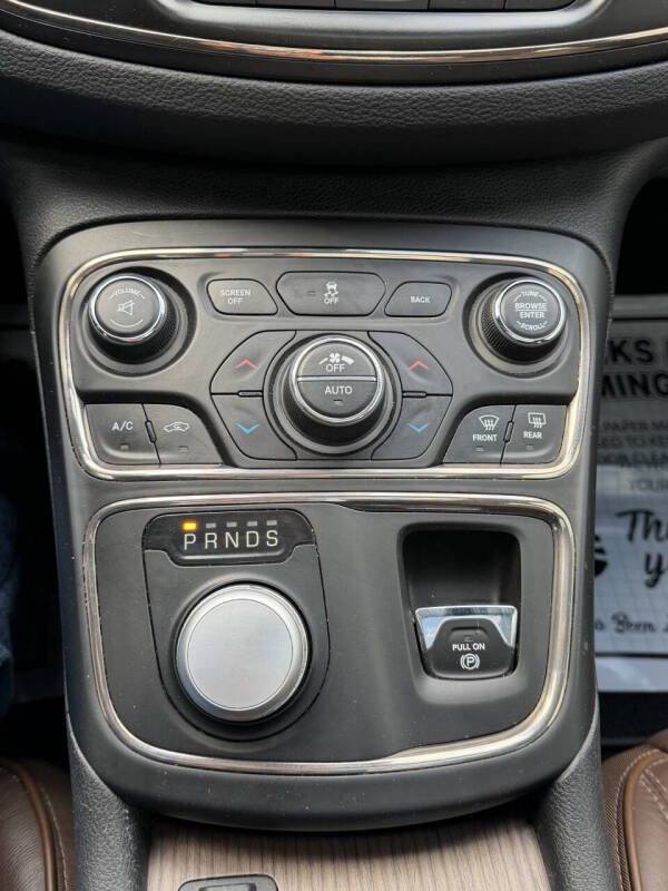 2017 Chrysler 200 C Platinum