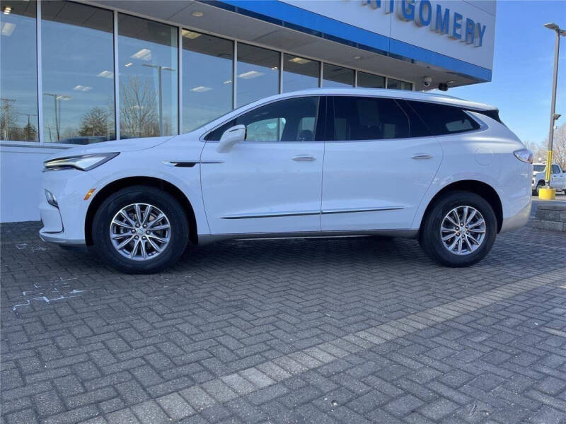 2023 Buick Enclave Essence