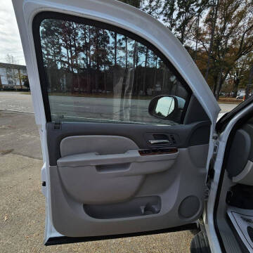 2013 Chevrolet Suburban LT