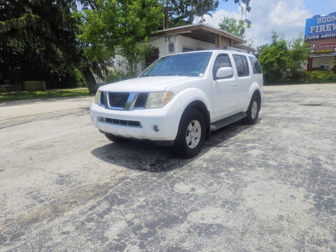 2005 Nissan Pathfinder SE