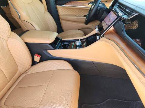 2025 Jeep Grand Cherokee Summit