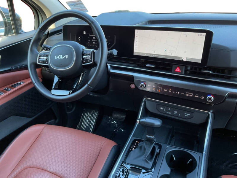 2025 Kia Carnival SX