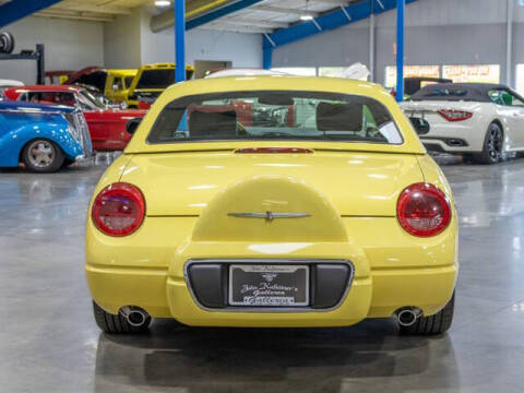 2002 Ford Thunderbird Deluxe