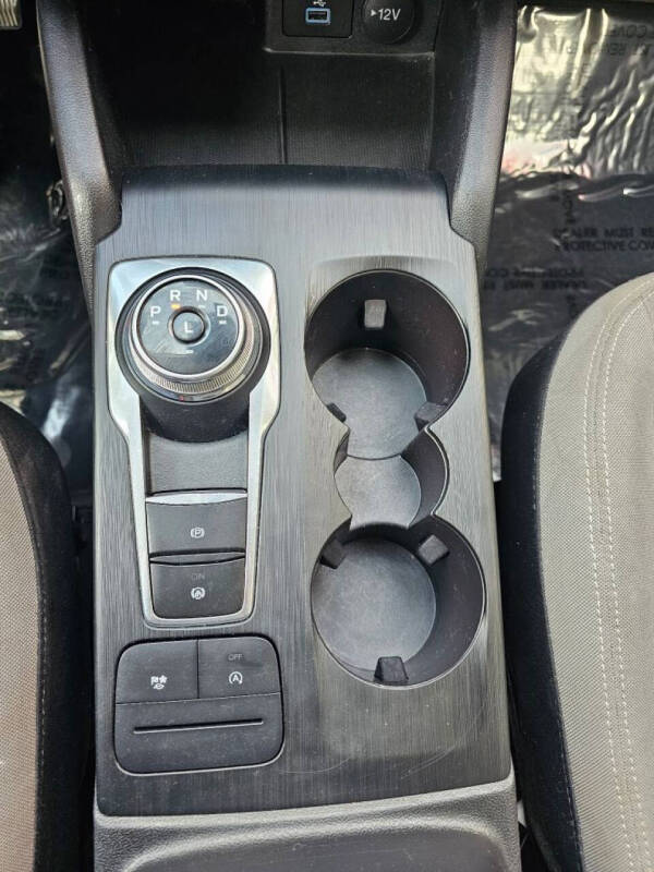 2022 Ford Escape SE