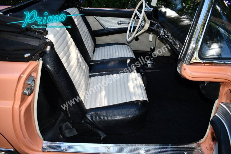 1957 Ford Thunderbird