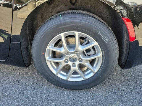 2025 Chrysler Voyager LX