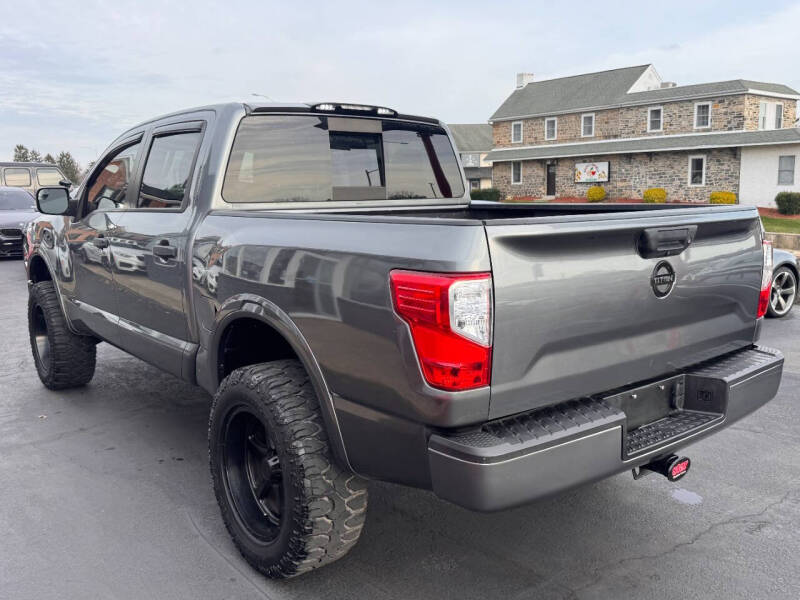 2017 Nissan Titan PRO-4X