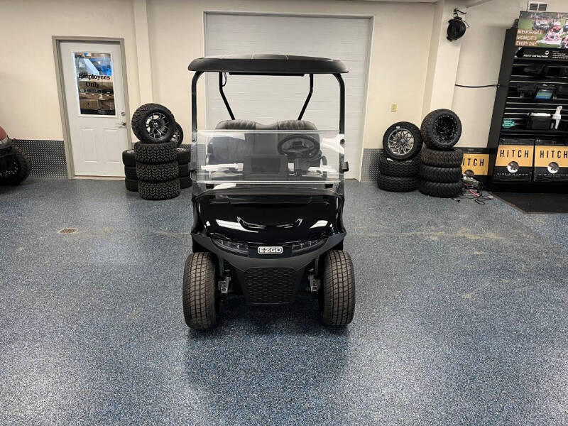 2026 E-Z-GO RXV