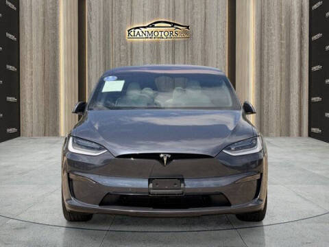 2023 Tesla Model X Standard Range