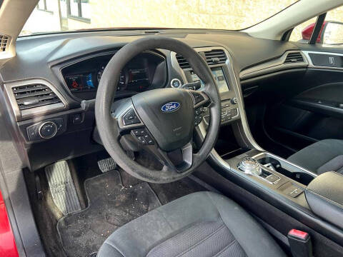 2018 Ford Fusion SE