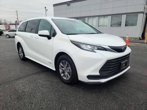 2021 Toyota Sienna for sale at AUTO POINT USED CARS in Rosedale MD