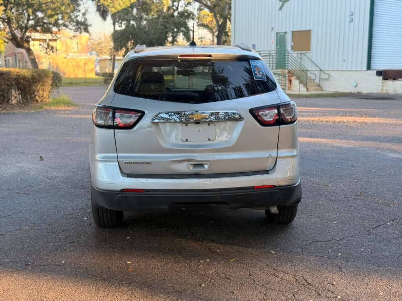 2017 Chevrolet Traverse LS