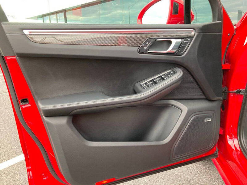 2024 Porsche Macan GTS