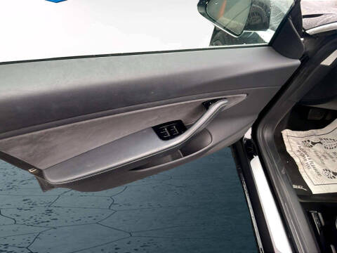 2019 Tesla Model 3 Mid Range