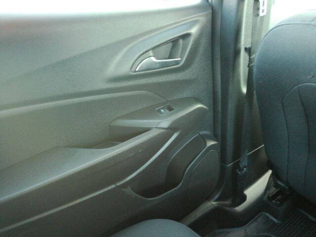 2025 Chevrolet Trax LS