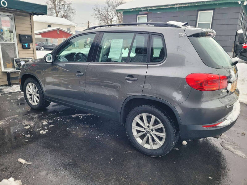 2017 Volkswagen Tiguan 2.0T Limited S 4Motion