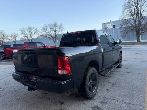 2018 RAM 1500 SLT