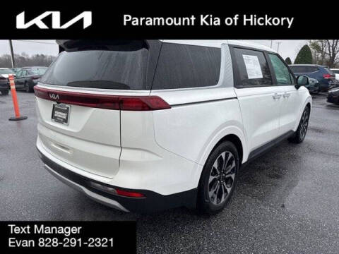 2024 Kia Carnival EX