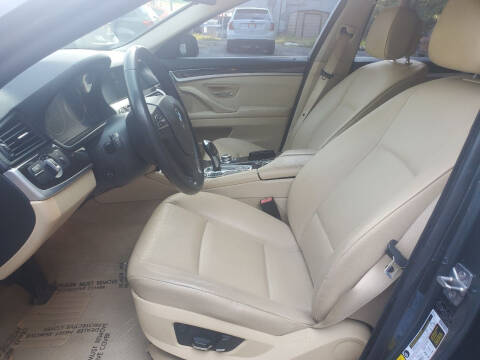 2012 BMW 5 Series 528i