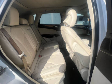 2016 Lincoln MKC Select