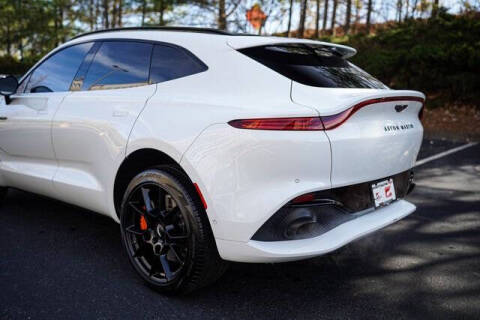 2022 Aston Martin DBX