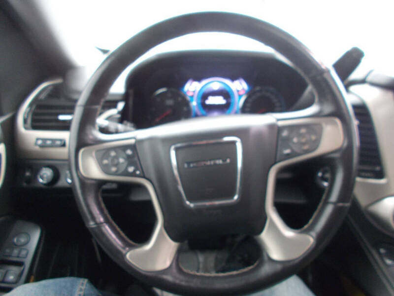 2017 GMC Yukon XL Denali