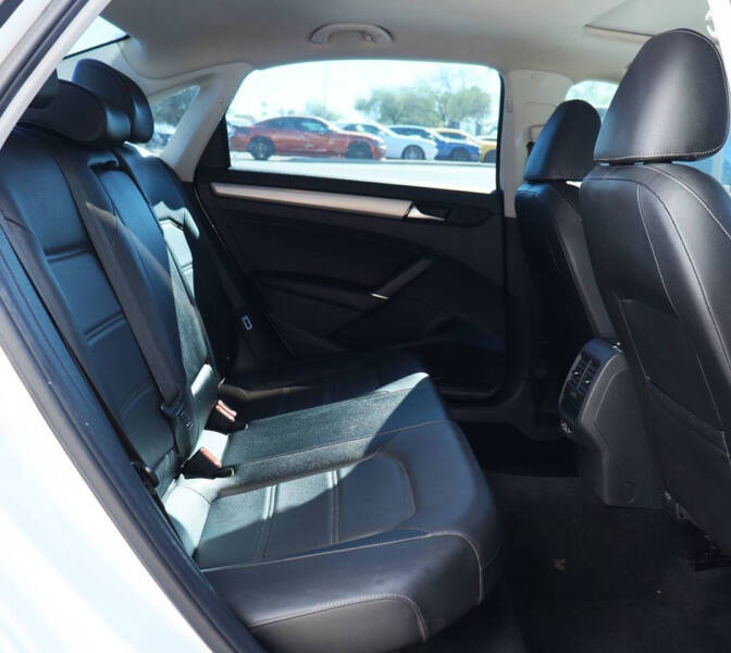 2022 Volkswagen Passat SE