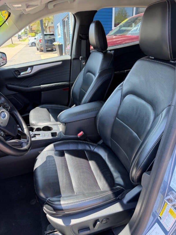 2024 Ford Escape Platinum