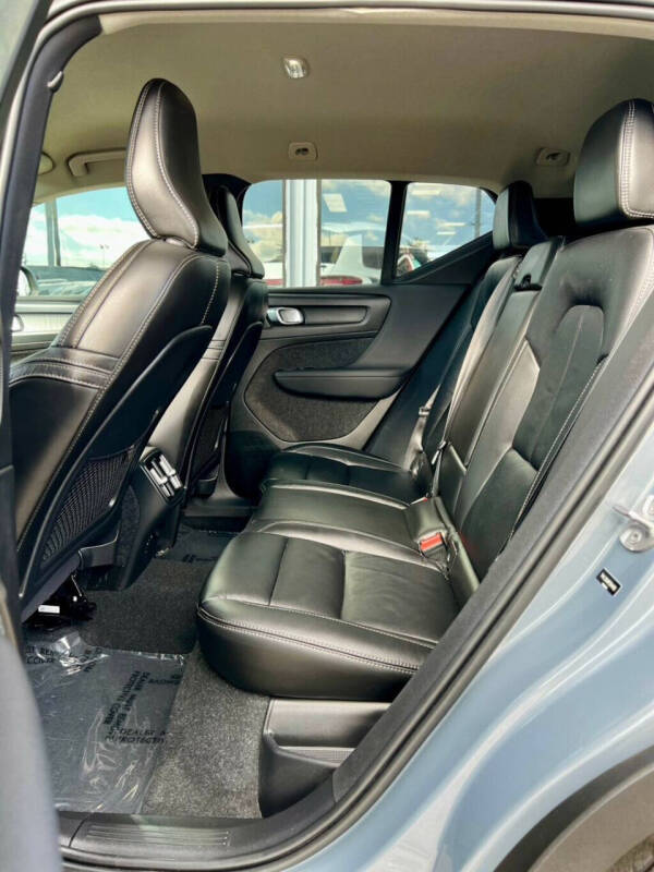 2023 Volvo XC40 B5 Core