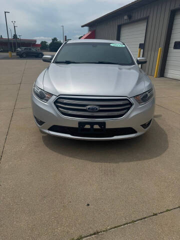 2019 Ford Taurus SEL